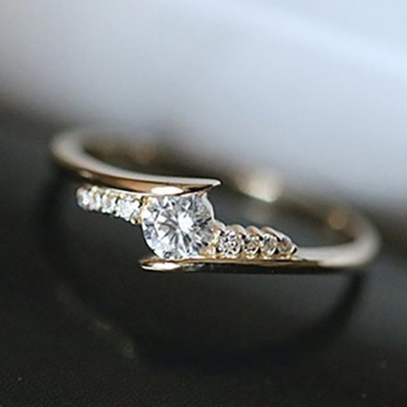 💎14K Gold Plated Round Cut Moissanite Delicate Ring, GPMB1553-7 - Picture 1 of 5